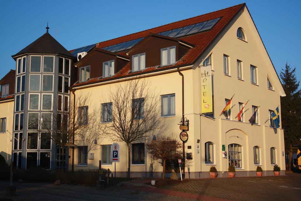 Hotel Christinenhof Garni - Bed & Breakfast Gadebusch Екстер'єр фото