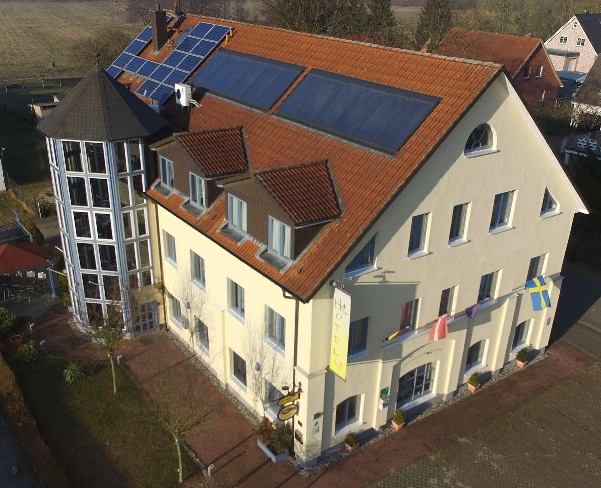 Hotel Christinenhof Garni - Bed & Breakfast Gadebusch Екстер'єр фото